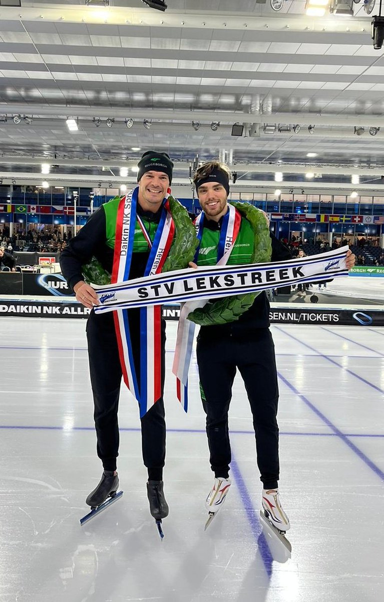 svensl's tweet photo. STV Lekstreek is 2 Nederlands Kampioenen rijker! Trots op de NK Allround @patrickroestt en NK Sprint @heinotterspeer 💙🖤🇳🇱 Morgenochtend staat de toekomst van de club aan start bij de Avantcup op De Uithof 💪🏽 @Krimpenerwaard @stvlekstreek https://t.co/6PP6D5CKMO