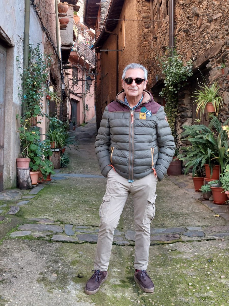 JorgeMantitauro's tweet image. #robledillodegata catalogado, como uno de los pueblos más bonitos de España 🇪🇸