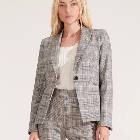 CSCodicorn's tweet image. So good I had to share! Check out all the items I'm loving on @Poshmarkapp from @Christina21Gee #poshmark #fashion #style #shopmycloset #veronicabeard #christianlouboutin #dior: posh.mk/5FZk57Oo8vb