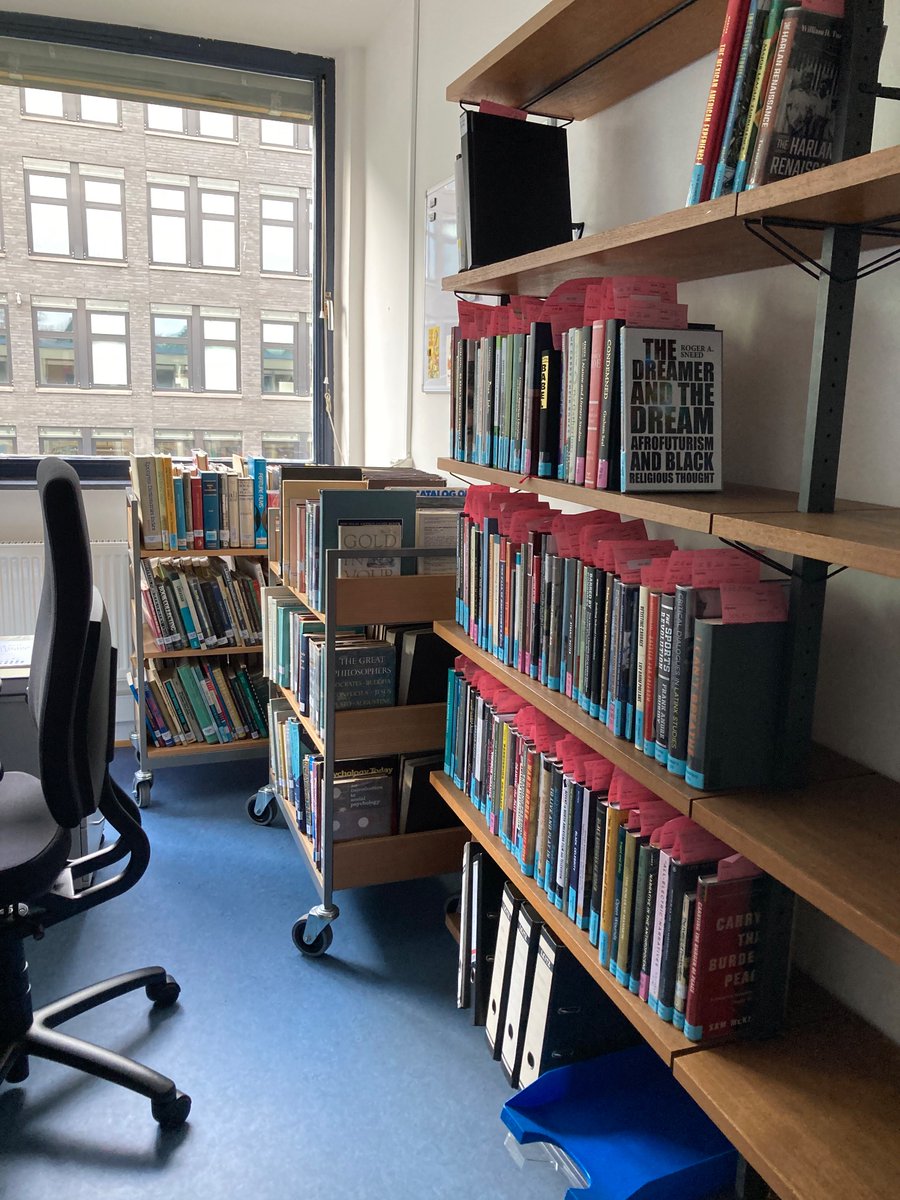 biblio_nora's tweet photo. (Un)fortunately #fachreferatsfreitag is cancelled this week, so I guess I have plenty of work to look forward to in 2023. #weeding #subjectlibrarian #collectionbuilding https://t.co/0olXqBa8PK