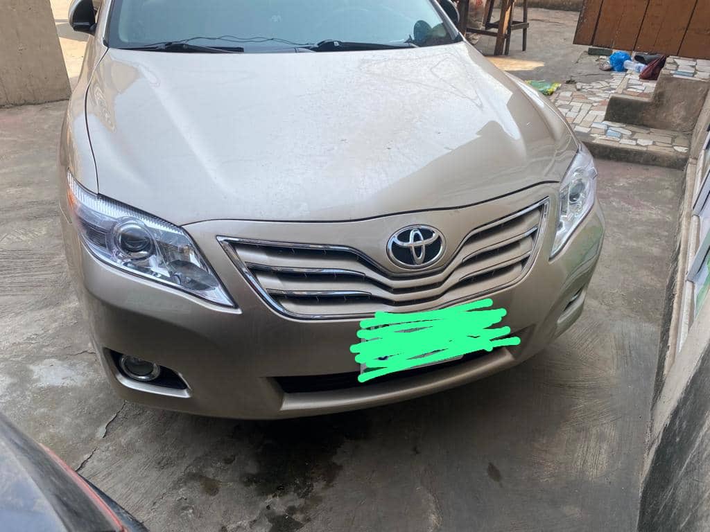 echidiimemotors's tweet photo. Super clean Nigerian used 2008 Toyota Camry upgrade to 2010 model with Fabric interior , 4plugs engine , android screen , gear โ๏ธ engine and ac in top notch state selling for #3,800,000
location Lekki
#Softechi https://t.co/xkkVuPGtsd