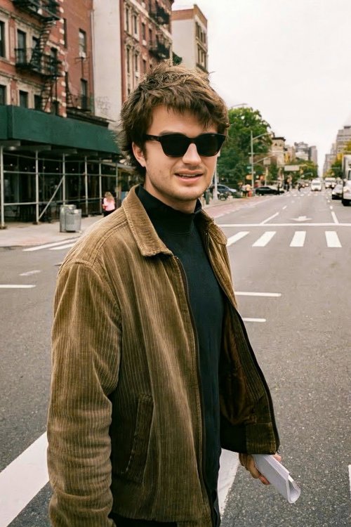keerywife's tweet photo. Joe Keery by Myles Hendrik >>> https://t.co/CiCU3IKYQX