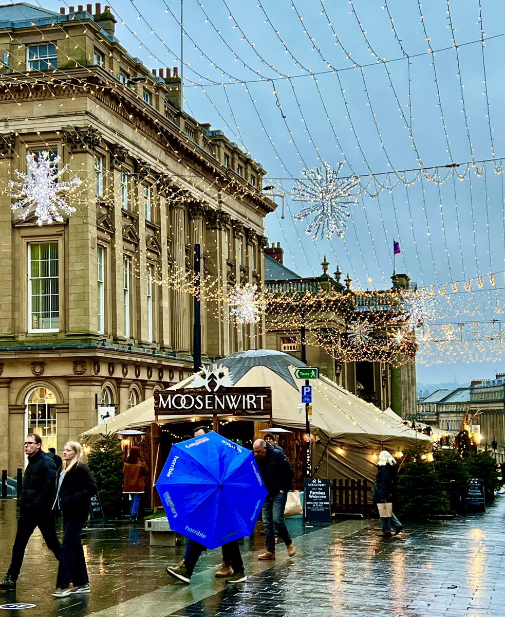 JuliaMarie8's tweet photo. Newcastle wondrousness with the #fam - #milleniumeye #opened 💙 @UniofNewcastle @NewcastleCC @srawlinsonphoto @acambridgediary @emmajgleave @AlbearCamus https://t.co/f1KbqNhQ5Q