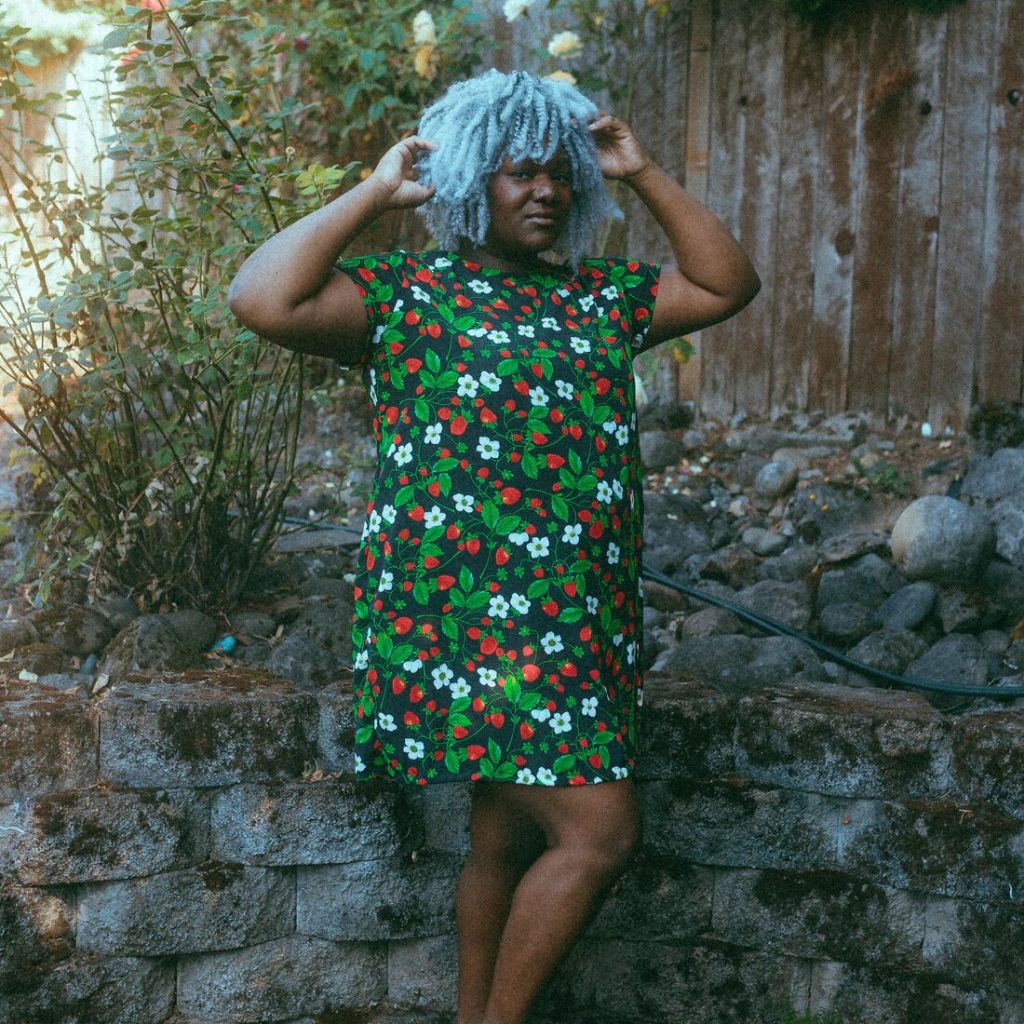 copperunionpdx's tweet photo. 🍓Heeey babes! So we found a secret stash of the black strawberry dress fabric deep in the corners of our studio. Since this fabric sold out twice a year ago we had to make a very small run of them again just for you. This dress will not be restocked! https://t.co/Y9FSsF6PMo https://t.co/CuDyz2Whjd