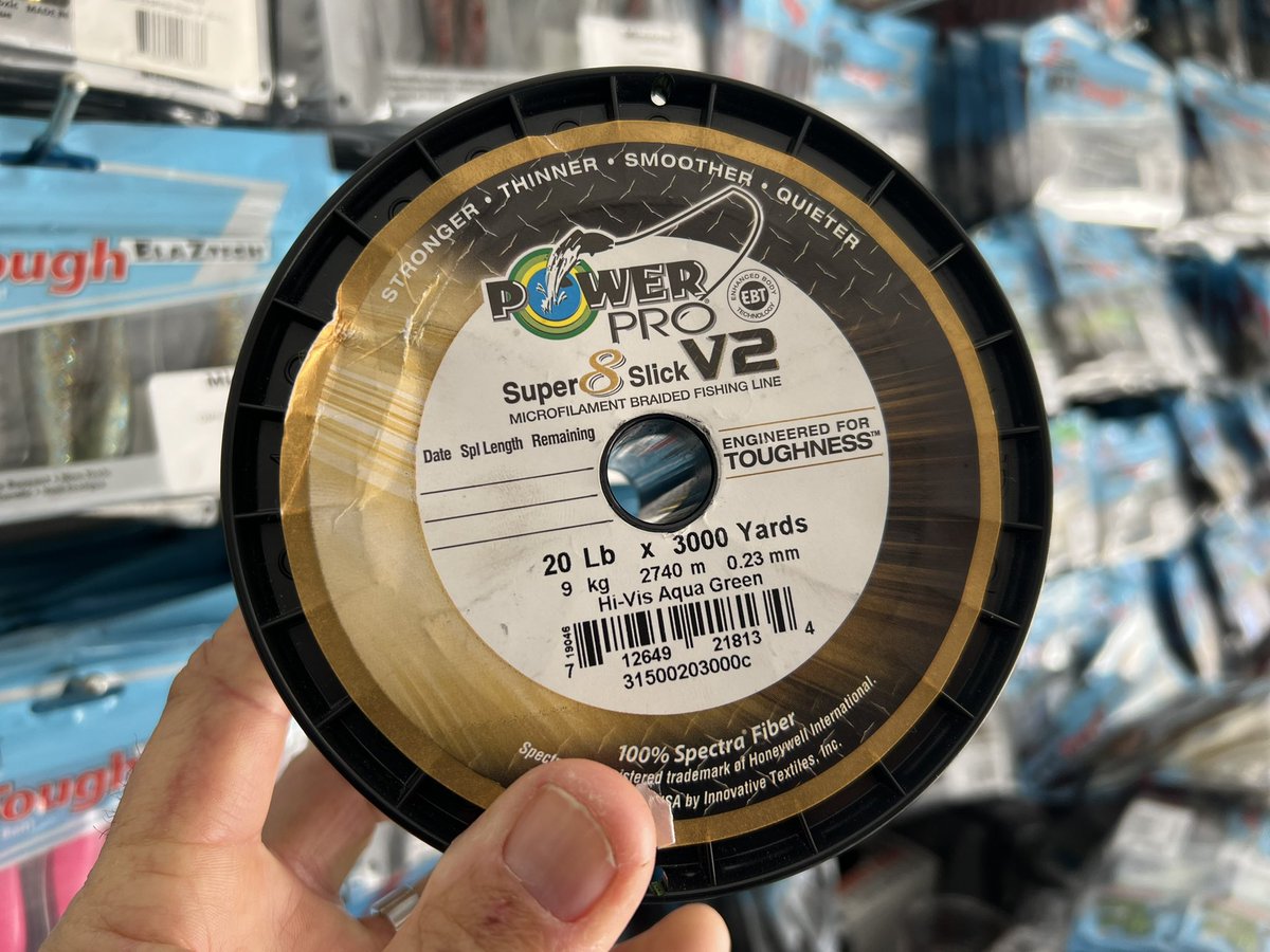 FlatsClass's tweet photo. Spooling some of my bait casting #reels with #PowerProBraid… the 20lb gives me some long casts! #fishShimano #fishingtackle #flatsclasstv https://t.co/Vq5psCt7fQ