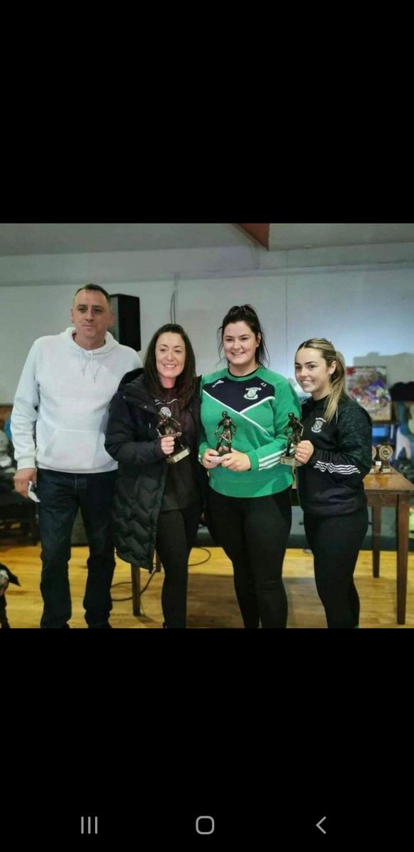 SaintsCamogie's tweet image. Well done to all who took part in our annual Poc Fada this morning.Congrats to 1st place winners @087CLA @NicoleCrean8 and @sinead_hendrick ,Juvenile 1st place Ava,Sheree and Jodie and longest puc went to @Shellers14 ..💚