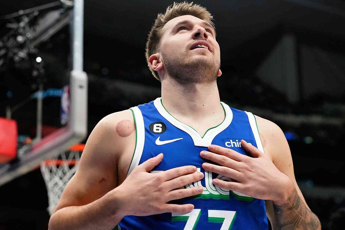 Mjs_lbj's tweet photo. Luka was special last night:

60 Points - 20 rebounds - 10 assists
67.7 Fg% - 33.3 3pt% -  72.7 Ft% 

Insane shot to send the Mavs to over time and got the win✅ https://t.co/R4yR7vOELn