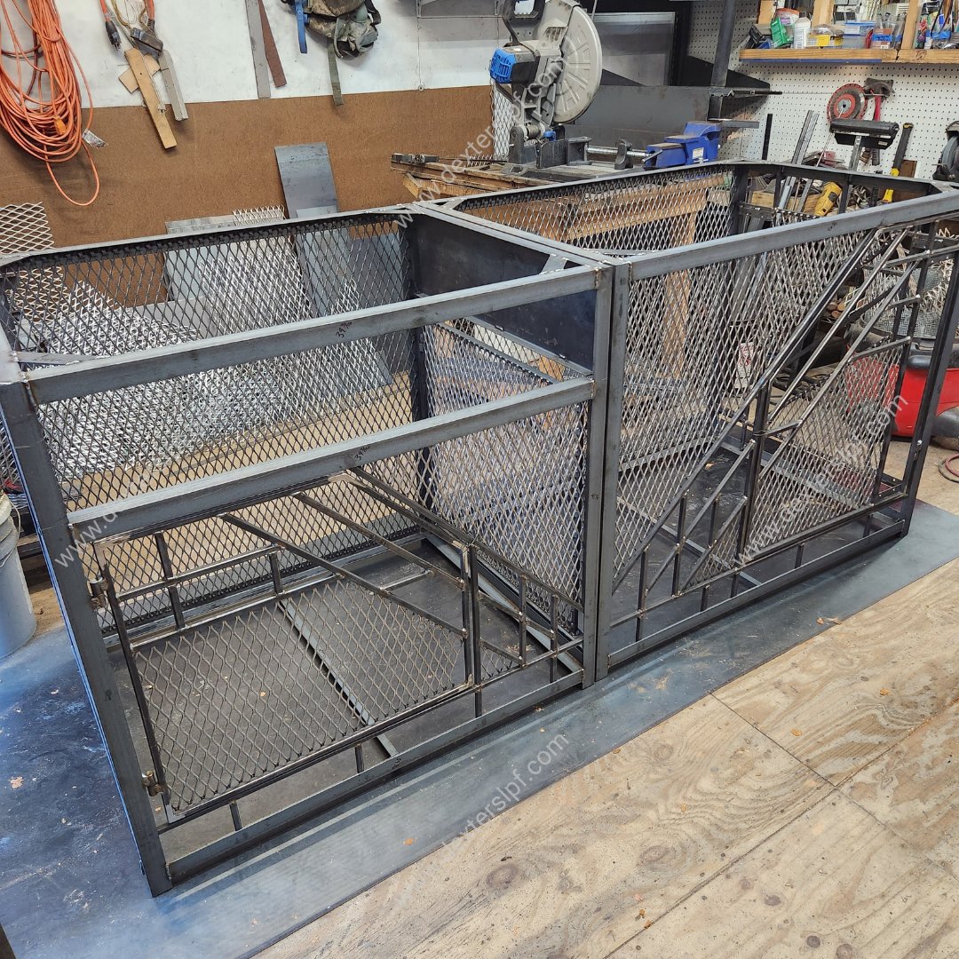 DextersLPF's tweet photo. The Remy XXL + XL + Food Storage in Black Metal and Red Cedar #dexterslpf #remy #XXL #XL #FoodStorage #x2 #woodfurniture #metalfurniture #petbed #dogkennel #kennels #crate #cratefordogs #cratesfordogs #bigdog #littledog #kennelsfordogs #luxurycrate #luxuryfurniture #petfurniture https://t.co/C5uaETqa0i
