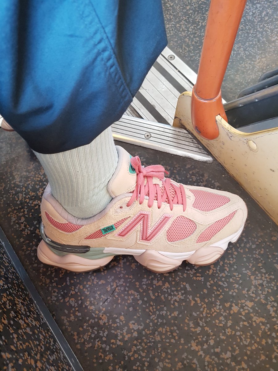 Yeb2B's tweet photo. New Balance 9060 X JFG🔥 https://t.co/x1MAs3B0Pn