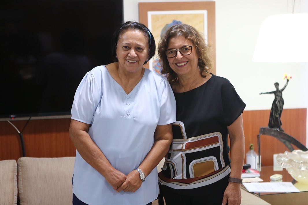 fatimabezerra's tweet photo. Pessoal, passando para anunciar outros nomes que irão compor o secretariado do nosso próximo mandato:

▫️Na Secretaria de Educação, Socorro Batista;
▪️Na Secretaria do Trabalho, da Habitação e da Assistência Social, Iris Maria;

+ https://t.co/4rHxmuOWVG