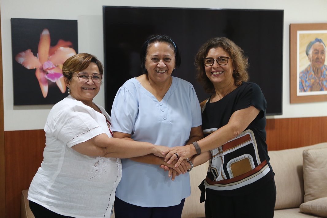 fatimabezerra's tweet photo. Pessoal, passando para anunciar outros nomes que irão compor o secretariado do nosso próximo mandato:

▫️Na Secretaria de Educação, Socorro Batista;
▪️Na Secretaria do Trabalho, da Habitação e da Assistência Social, Iris Maria;

+ https://t.co/4rHxmuOWVG