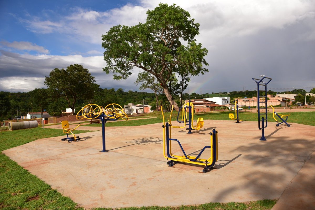 MichelMagul's tweet photo. A praça é fundamental para a integração da comunidade no meio urbano, levando opções gratuitas de lazer para as crianças, academias ao ar livre, pistas de cooper, pet places e claro, o respeito à natureza, deixando a cidade mais bonita e arborizada. https://t.co/5gQc3TjWVj