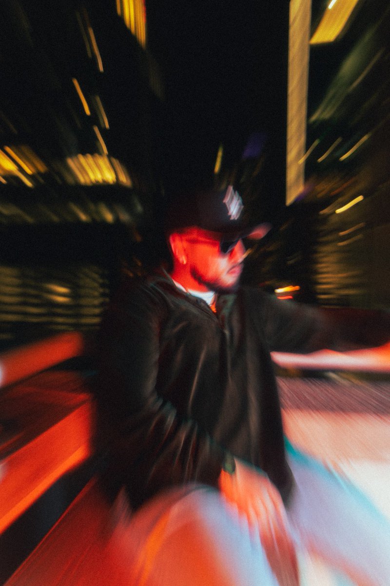 chriscanonn's tweet photo. @cyresss_ shot by me in ATX https://t.co/ulQKddgR6G