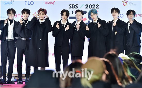 HelloStayBR's tweet photo. @Stray_Kids 🗣️ Fotos compartilhadas pela mídia e pelo perfil oficial do MAMA Awards (3/3) 

#StrayKids #스트레���키즈 #HelloStay @Stray_Kids 🐝 https://t.co/bz1xRdN9Q8