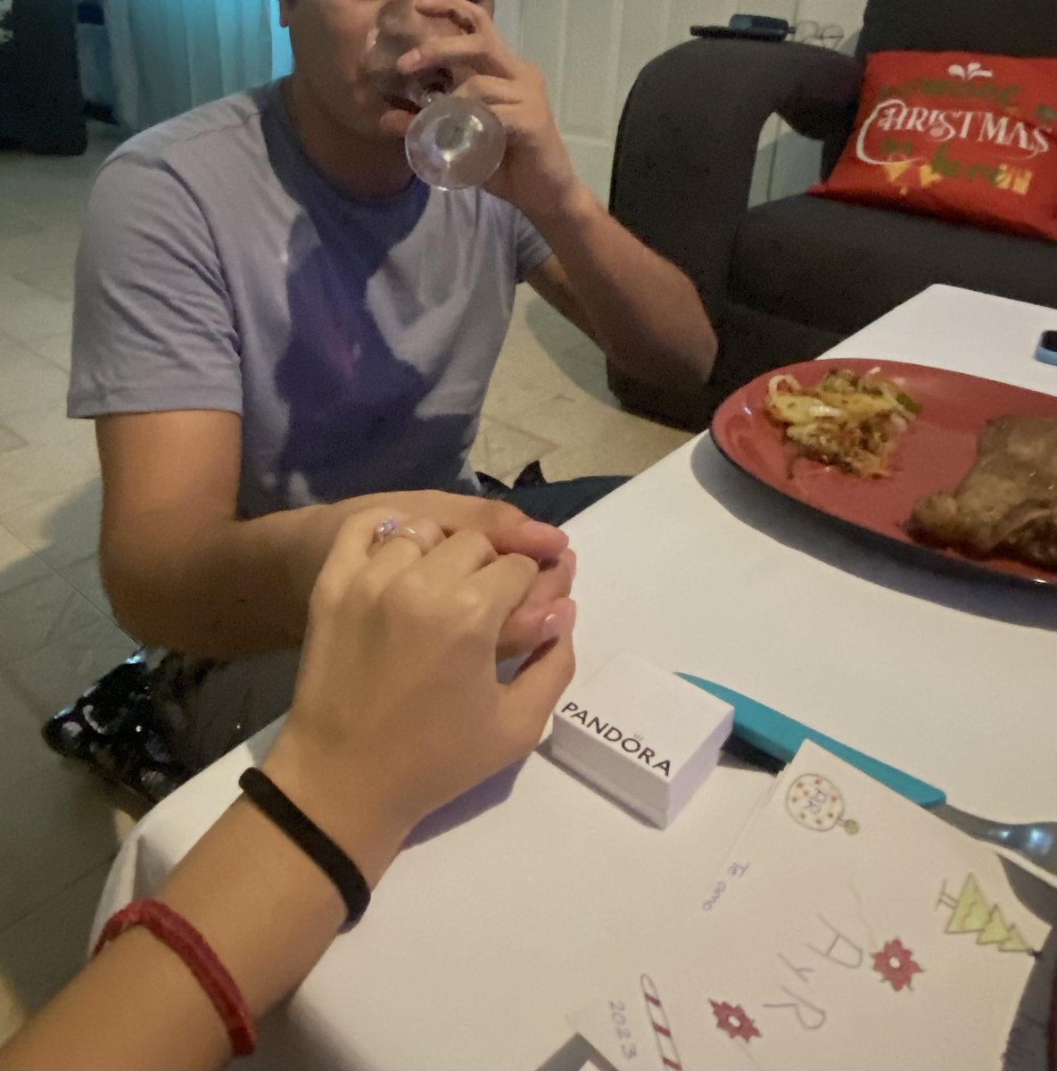 AreeliRC's tweet photo. mi Navidad.🤍 https://t.co/BQBy5U5XAE