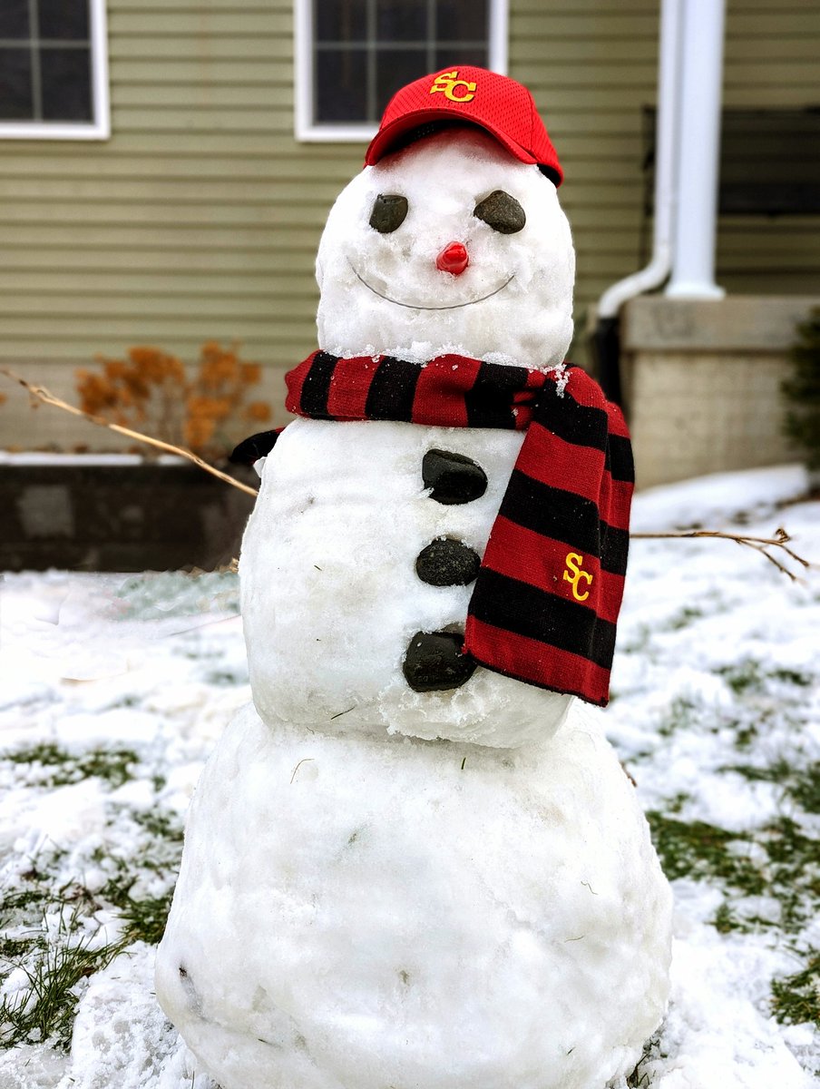 BryanGeelan's tweet photo. New prototype for the @SimpsonCollege mascot. Look out, @ThunderSCMascot! https://t.co/KkTNUo7Dqo