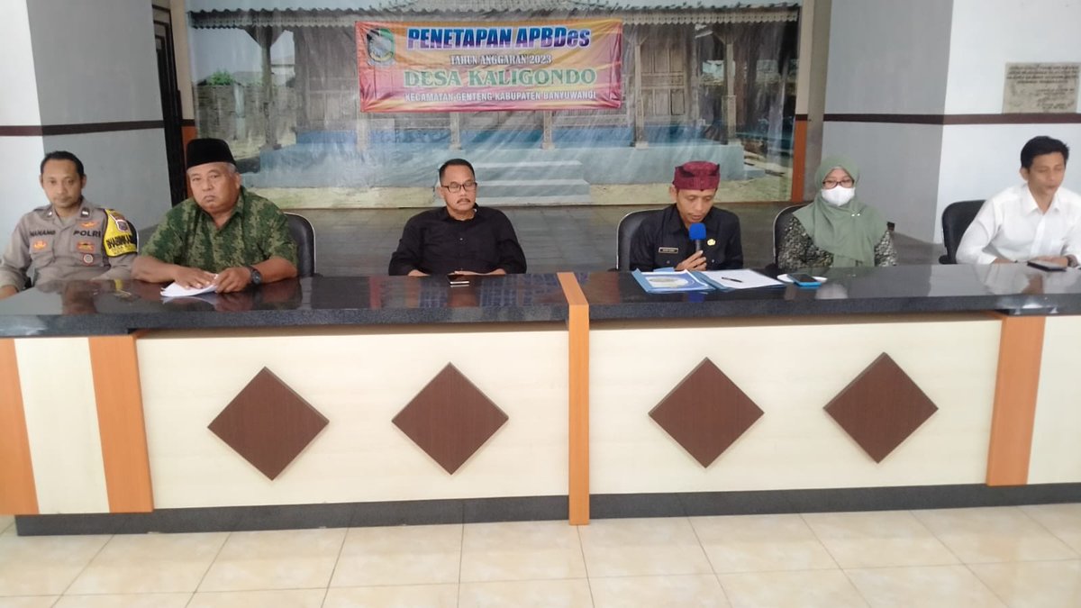 DesaKaligondo's tweet photo. Rabu, 28 Desember 2022
Kegiatan Penetapan APBDes Tahun Anggaran 2023 yang bertempat di Aula Desa Kaligondo Kecamatan Genteng Kabupaten Banyuwangi https://t.co/9VwMgmS84o