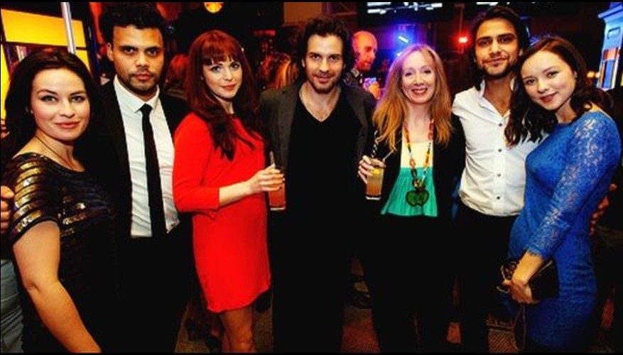 #MusketeersEurope #TheMusketeers boys and girls ⚜️ 2014/2015 with #ExecutiveProducer #JessicaPope 😍❤️ #LukePasqualino #HugoSpeer #TomBurke #HowardCharles #SantiagoCabrera #MaimieMcCoy #TamlaKari #AlexandraDowling #ThrowbackThursday