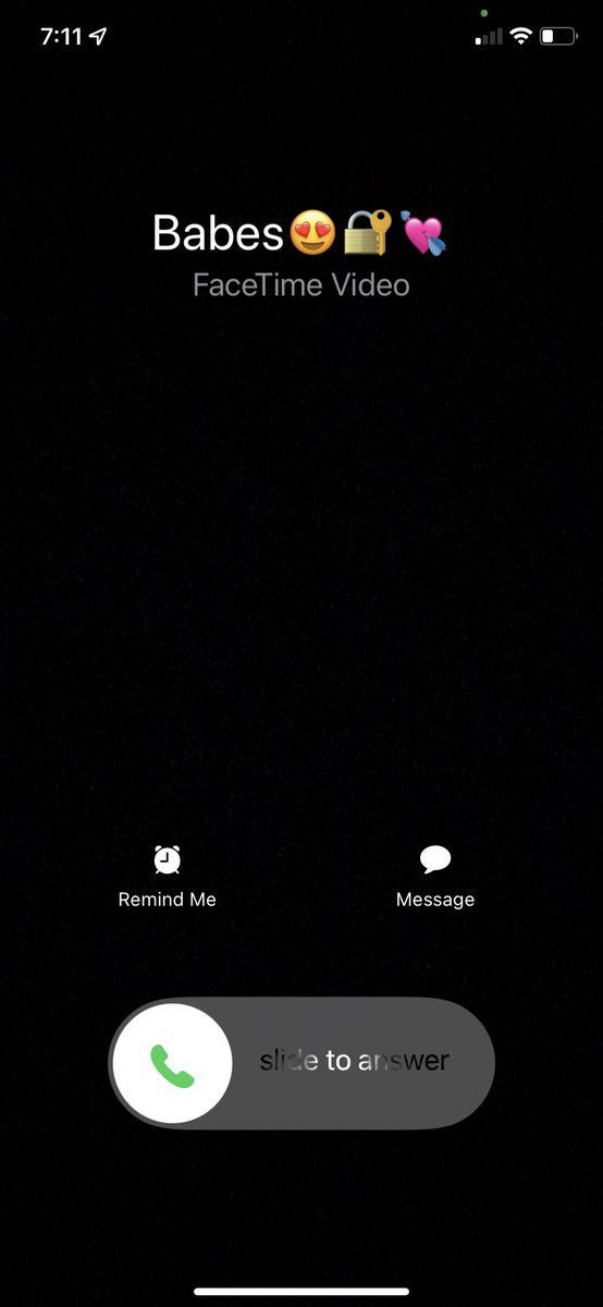 alexaaloren's tweet photo. IVE BEEN WAITING ALMOST 7 YEARS FOR THIS !!!!!!! @el_b_eazy 😭🙌😩 #NoMoreGreenBubble #AtLasssstttt https://t.co/i9QqRMZoSn