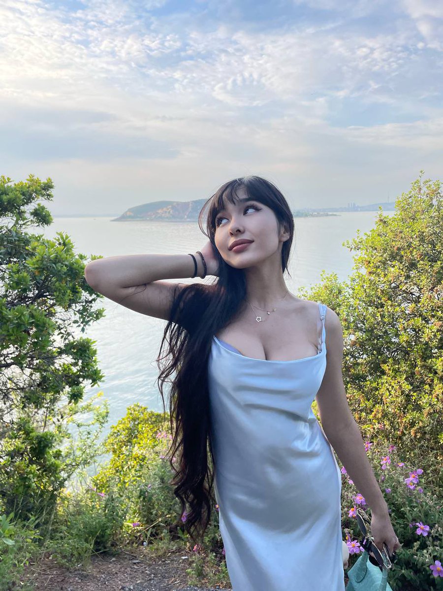 The scenery is really beautiful, it feels fresh.😊