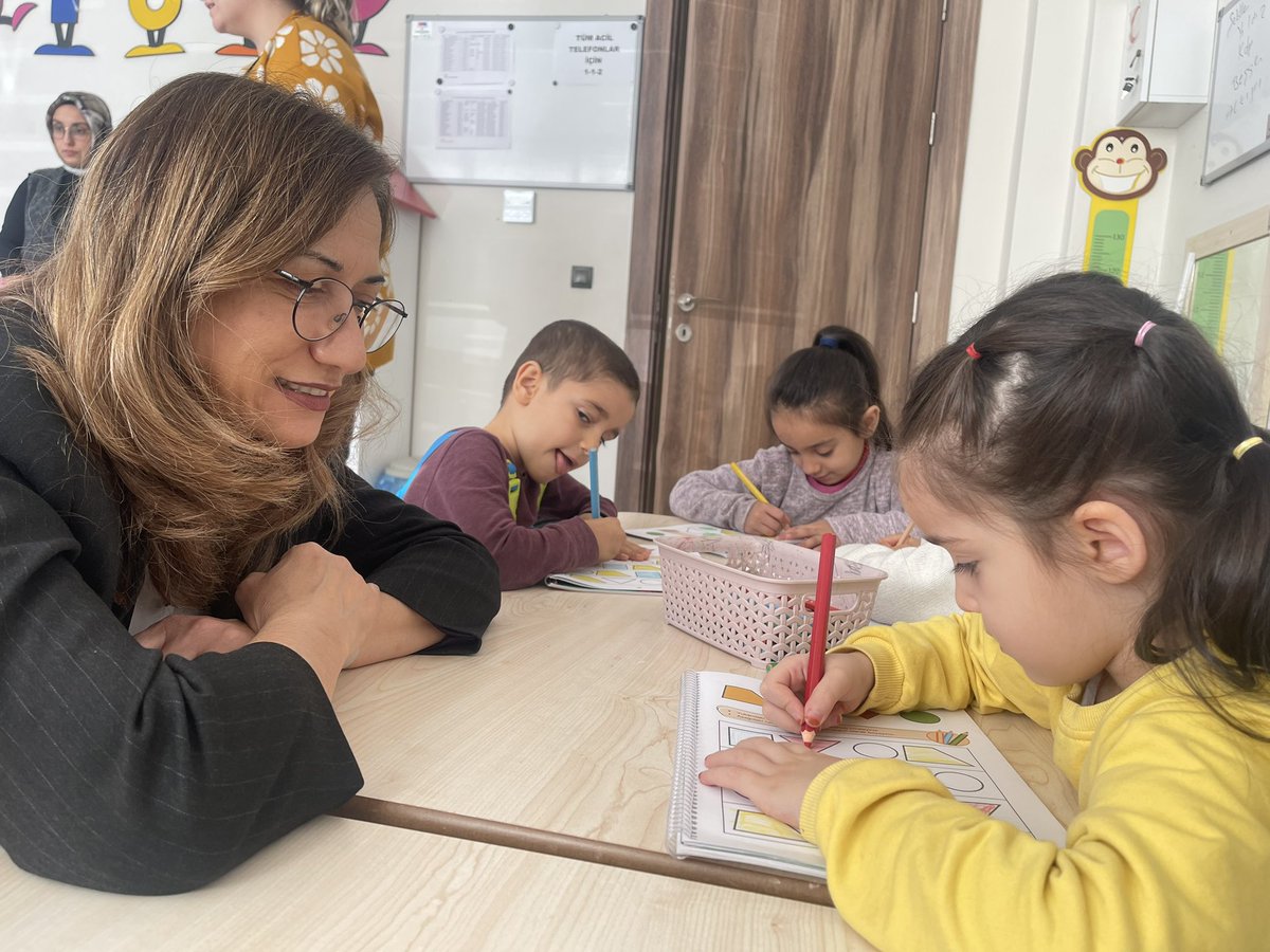 GantepECE's tweet photo. MEB TEGM Daire Başkanı Sn. Ayşe KULA ve Proje Koord. Sn. @NGozuyasli Müdürlüğümüz ve Gaziantep Büyükşehir Belediyesi arasında imzalanan protokol kapsamında GASMEK bünyelerinde açılan Okul Öncesi dersliklerini ziyaret ettiler.
@tuncay_morkoc @FatmaSahin @yasintepe @MetinMengilli https://t.co/kuF1z9QJ2G