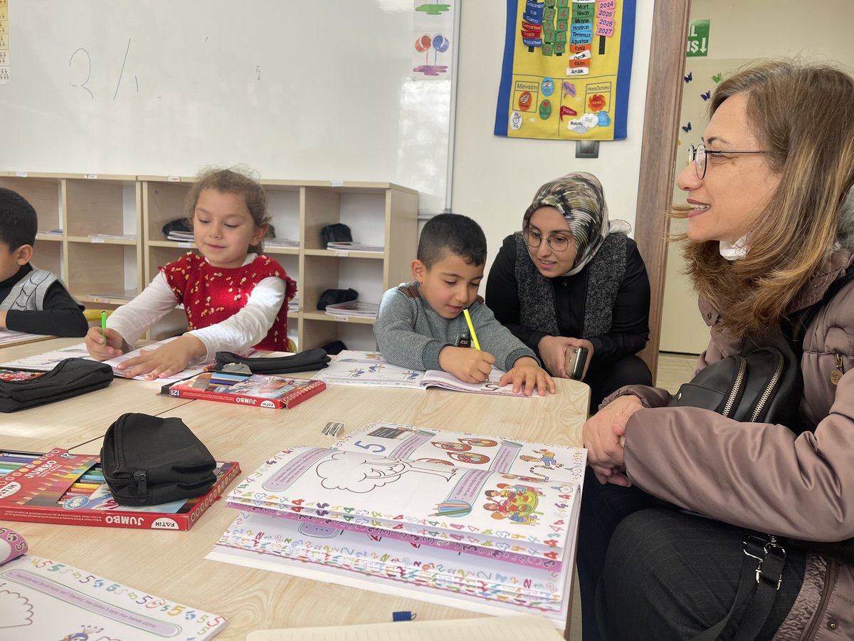 GantepECE's tweet photo. MEB TEGM Daire Başkanı Sn. Ayşe KULA ve Proje Koord. Sn. @NGozuyasli Müdürlüğümüz ve Gaziantep Büyükşehir Belediyesi arasında imzalanan protokol kapsamında GASMEK bünyelerinde açılan Okul Öncesi dersliklerini ziyaret ettiler.
@tuncay_morkoc @FatmaSahin @yasintepe @MetinMengilli https://t.co/kuF1z9QJ2G