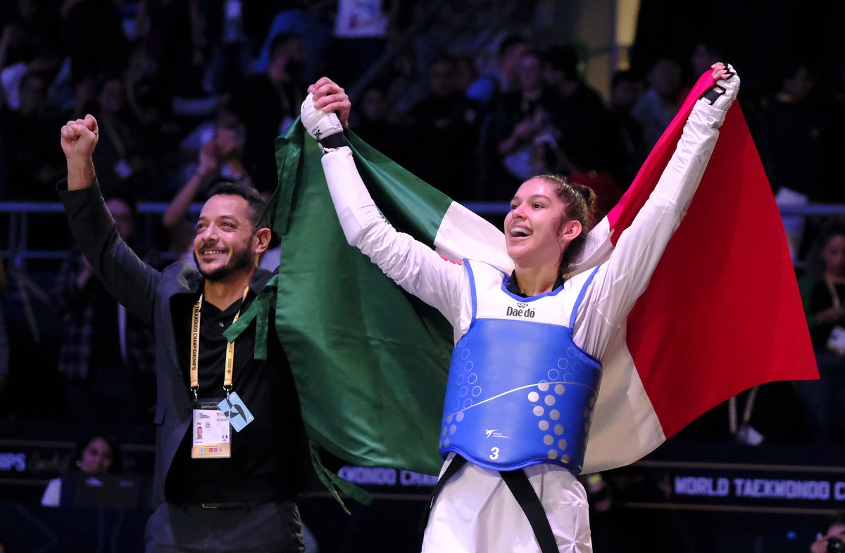 OlimpismoMex's tweet photo. El 2022 fue un buen año para el deporte mexicano. Para recordarlo, aquí están algunos de los momentos más memorables y épicos que protagonizaron nuestros atletas.

Abro hilo 🧵👇 https://t.co/kwdbiYgV4H