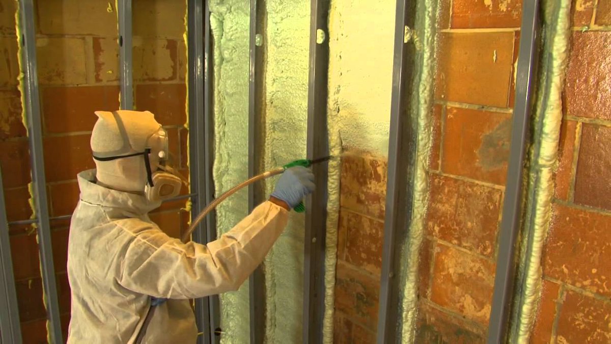 Spray foam: buyer beware. This industry standard can create several problems down the line which are costly &amp; could compromise indoor air quality. greeninghomes.com/spray-foam-buy… #healthyhome #energyefficiency #insulation #sprayfoam #greenhome #embodiedcarbon #sustainable