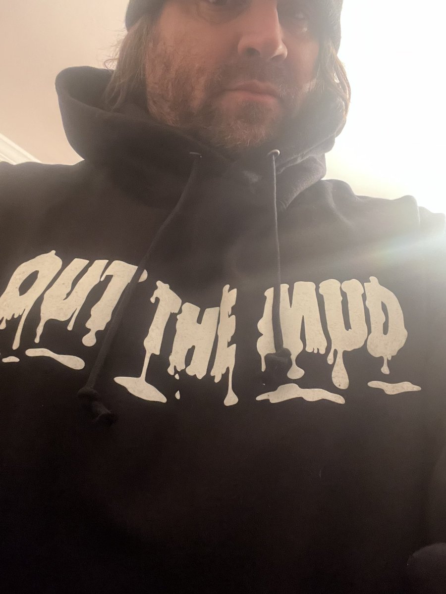 xatzertx's tweet photo. @Bball_paul loving my out the mud hoodie. It was -2 where I live last week and it kept me super warm. Keep up the good work. https://t.co/ULdtd6CVyg