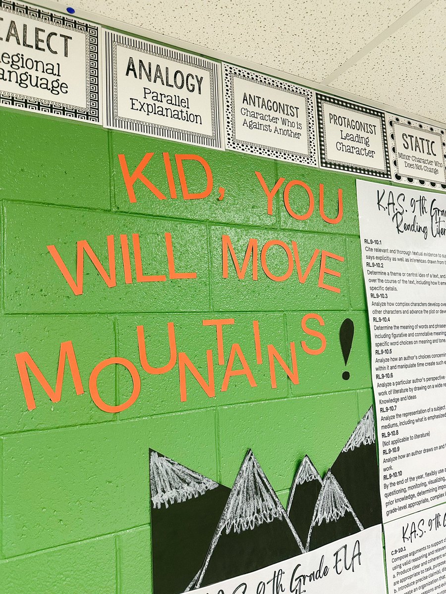 mrskthompsonELA's tweet photo. I’ll eventually run out of wall space, but decorating my classroom will never get old ✨ #rcLEAD #vikingsLEAD #thankspinterest https://t.co/dotHQTnT3Y