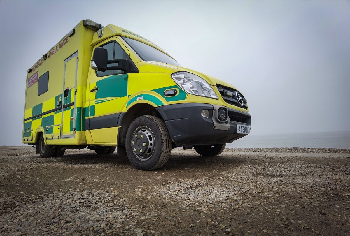 Our service is under extreme pressure with many ambulances delayed outside hospitals and high call volumes.
To help us respond effectively we have increased our escalation state across the Trust.
Please support us by using 999 services wisely.

ow.ly/MVab50MewTs