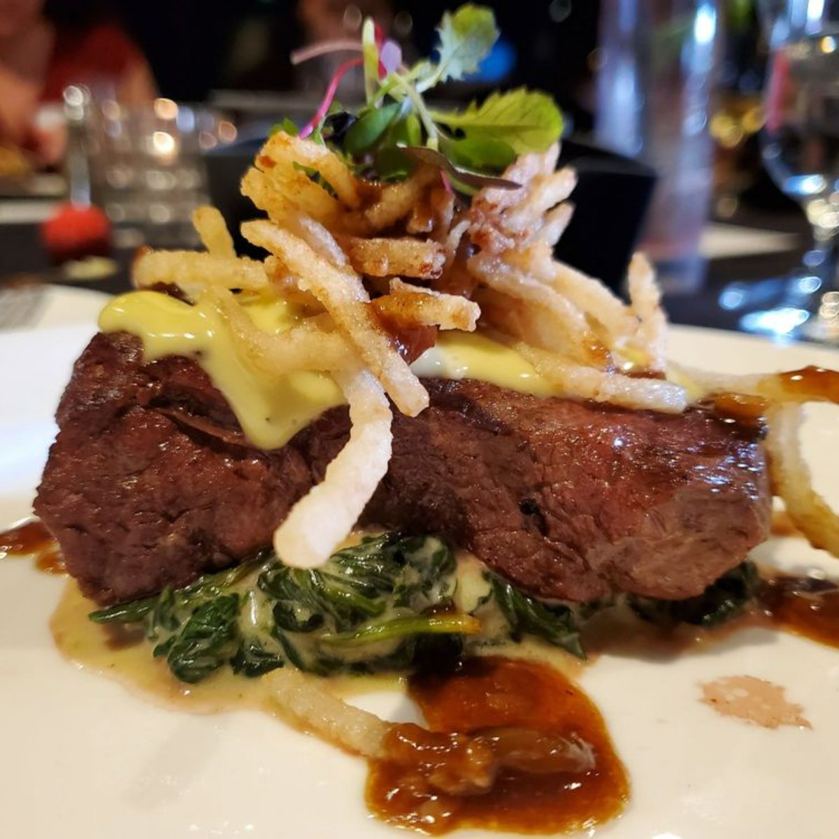 The best way to finish 2022 is by stopping by and enjoying some of your local favorites here at our place! Which dish are you choosing to help wrap up your year? #LBC #VUE #LongBeachHotels