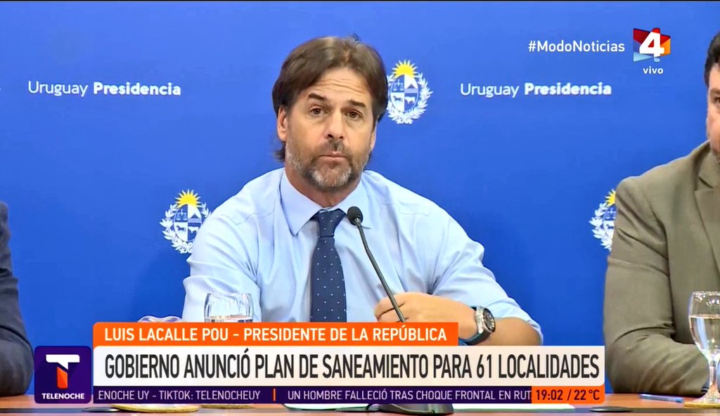 AltaFachaUy's tweet photo. 3 al hilo al empezar el Informativo.

Es lógico que estén como están... Y me encanta verlos así. 😏

#CompromisoPorElPais https://t.co/5OZPbRNkMh