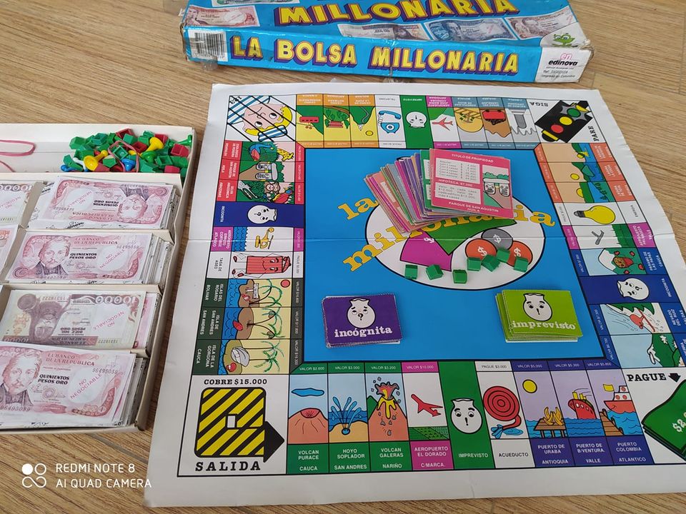 ¿Alguien sabe dónde se podría conseguir el juego de "La bolsa millonaria"?
Porque a mi criterio es más bacano que Monopoly, y no pienso discutirlo...