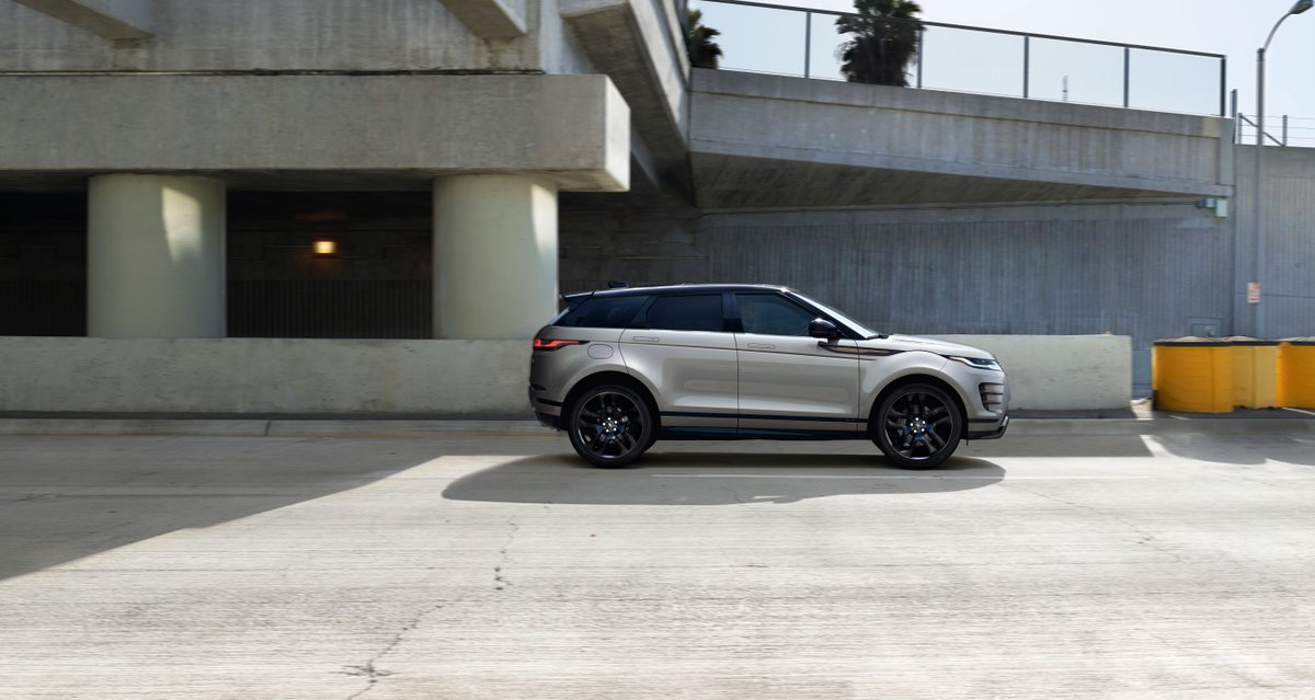 landroverpy's tweet photo. Fuera de lo normal #RangeRoverEvoque https://t.co/Aydhl7HUQs