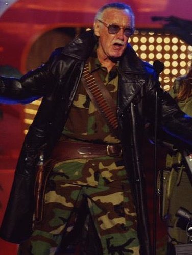 Petchymon's tweet photo. To celebrate @TheRealStanLee’s 100th birthday, here he is at the G-Phoria Video Game Awards 2004 awarding @Kojima_Hideo the Legends Award whilst dressed at Revolver Ocelot. https://t.co/7x2YAJL85l