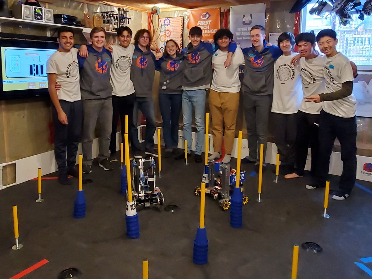 FTC_Stratobots's tweet image. Thanks @FTCOverEng for joining us for a scrimmage and great afternoon of FTC robotics! Jimmy and Yogurt looking good!