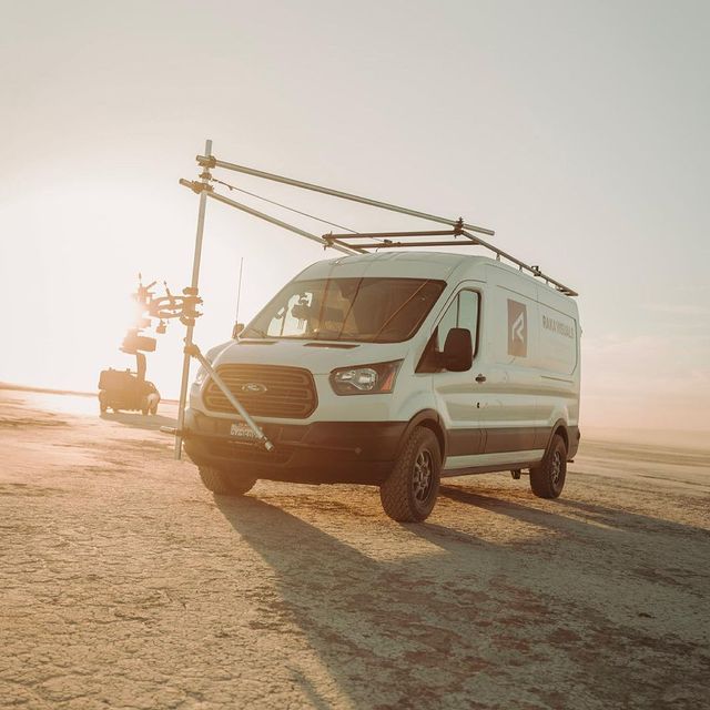 16x9inc's tweet photo. FLOWCINE Blackarm/Tranquilizer/DJI R2 🚚🎥
📸 Picture Courtesy of @rakavisuals
#flowcineblackarm #blackarm #filmset #behindthescenes #setlife #griplife #cinematography #camerarig #trackingvehicle #griprigs #cameracar #filmmaking #tranqulizer #keygrip #flowcine #camerarig https://t.co/y6z4fvt2KM