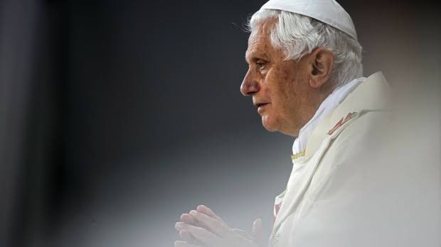 A Arquidiocese do Rio de Janeiro, acolhendo o pedido do Papa Francisco, se une à Igreja do mundo inteiro para rezar pelo Papa Emérito Bento XVI. 

"Uma oração especial pelo Papa emérito Bento XVI, que no silêncio está sustentando a Igreja". (Papa Francisco)