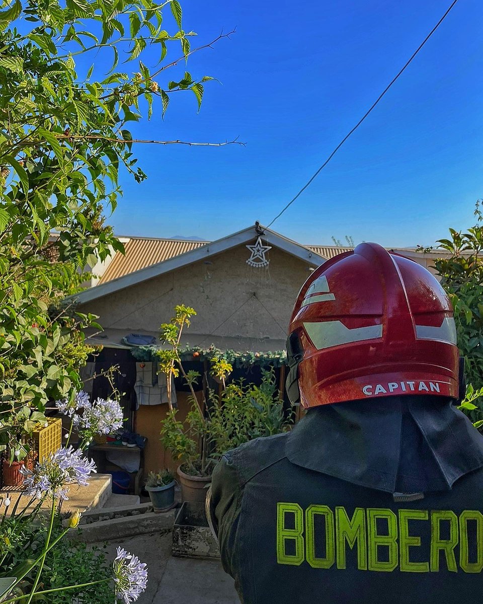 A eso de las 18:20 horas, nuestra máquina 41 es despachada por incendio estructural en calle Las Americas con Brasilia. En el lugar se trabajó junto a Segunda Compañía por fuego que afectó a cocina en el inmueble.-