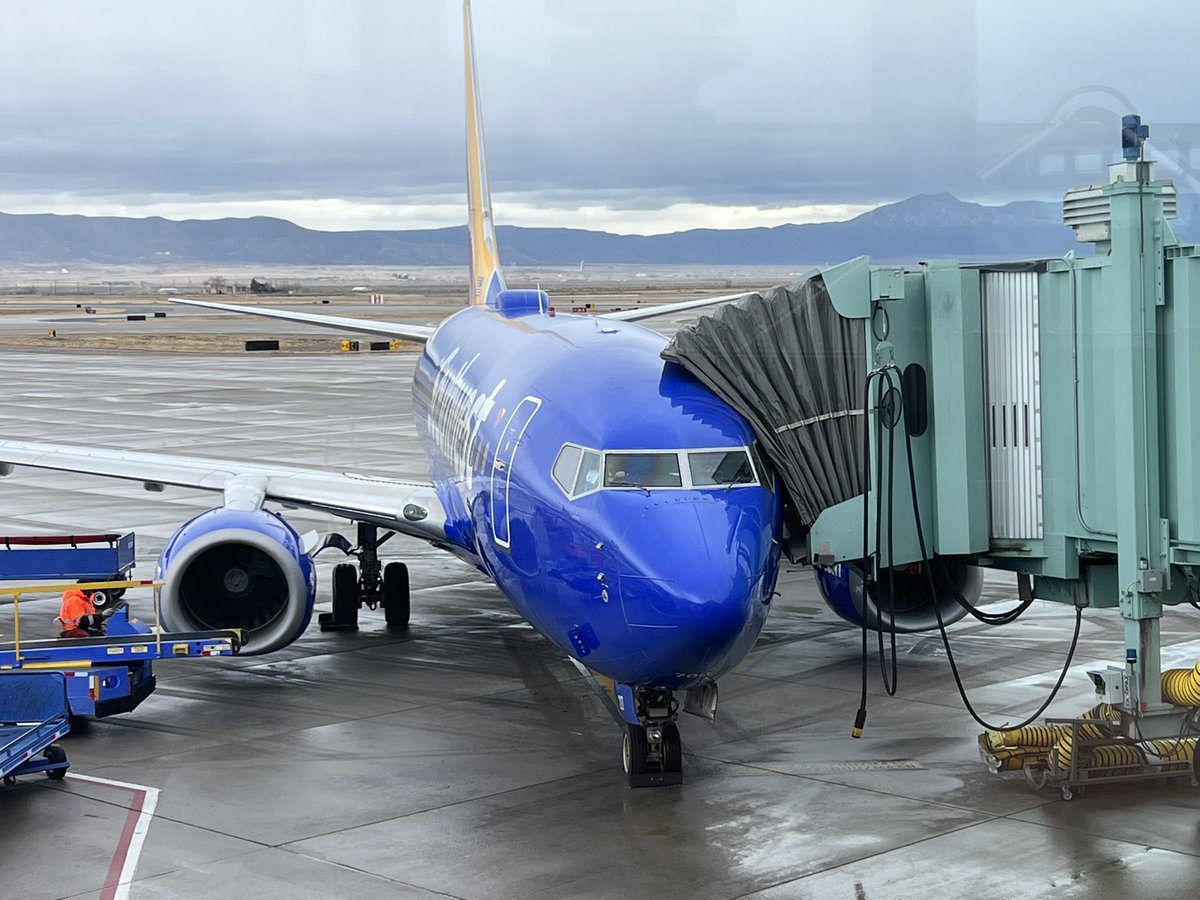 leepowellTV's tweet photo. But this flight is the tale of the tail (number). N227WN, a 17-year-old Boeing 737-700 has been keeping or beating its schedule today. It started in DAL then LAX-LAS-ABQ-BWI, where it will end its day. And for this last leg, only 120 of 143 seats are filled … 4/ https://t.co/QVQYWYS0yy