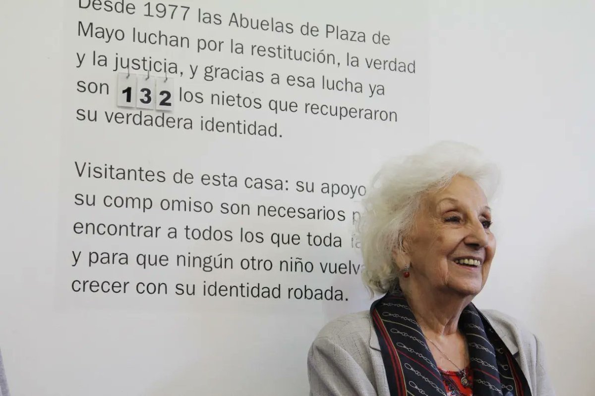 PSRioNegro's tweet photo. NIETO 132 😍❤️❤️❤️

No podemos más de la alegría... a menos de una semana de conocer la hermosa noticia de la restitución del #Nieto131, las Abuelas de Plaza de Mayo dan cuenta de una nueva restitución.

Se trata del #Nieto132, tucumano, hijo de Mercedes del Valle Morales. 

#PS https://t.co/Ynw7h04I2q