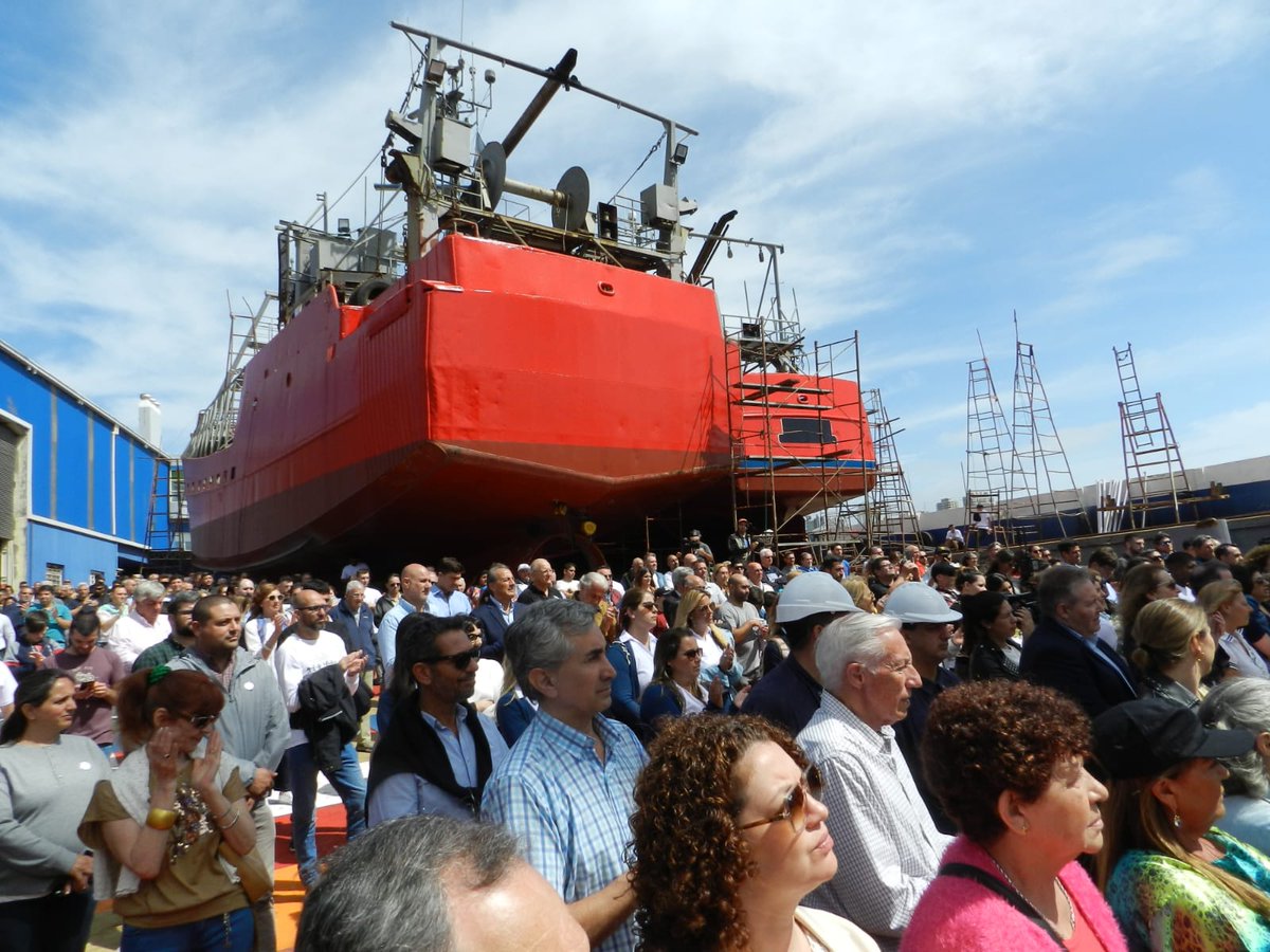 patriciohogan's tweet photo. Hoy participamos de la botadura del buque pesquero “Huafeng 882”, del Astillero Contessi, en el Puerto de Mar del Plata.
#SPVN #PuertoMarelPlata #industrianaval #industriapesquera https://t.co/F0XdxoYptb