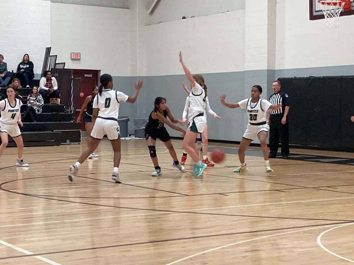 RSHSsports's tweet photo. The JV ⁦@RSHS_Basketball⁩ move into the Championship Game against Eureka tomorrow at 4pm. Cara Rossomano had 29 pts in a 55-38 victory over Pattonville. https://t.co/haGlKk28OT