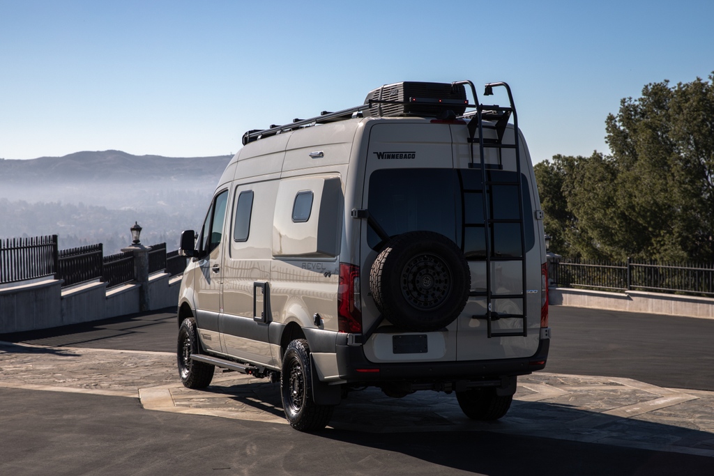 GRPerf's tweet photo. 💥FRESH ARRIVAL💥

2021 Mercedes-Benz Sprinter 2500 Winnebago Revel 4x4

The possibilities are endless! #Explore
⁠
#GRP #GrahamRahalPerformance ⁠
#Indy #Indianapolis #Brownsburg⁠
#MercedesBenz #Sprinter #Winnebago
#Revel #Revel4x4 #MBSprinter https://t.co/RE8ayAzcV4