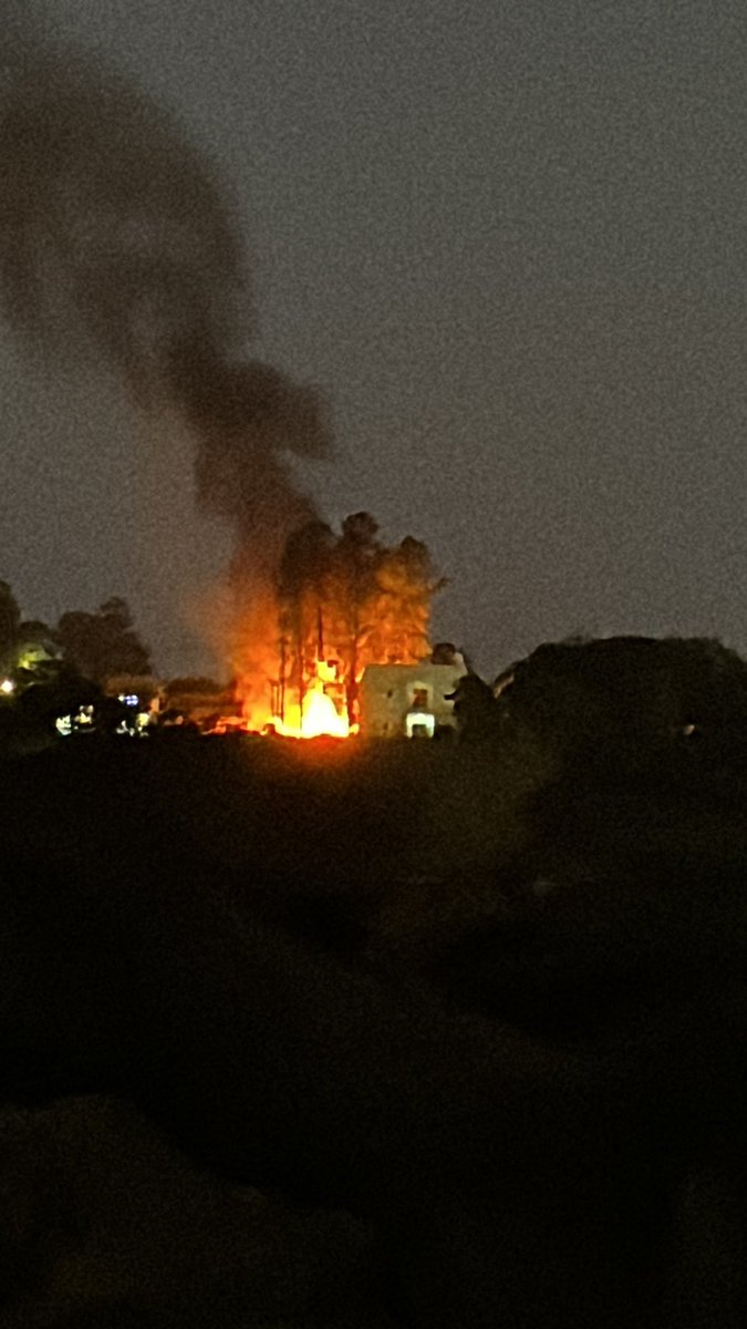 RotchenFlor's tweet photo. Como que se prende fuego amigoooo #posadas #itaembemini https://t.co/EnWPt5I6xB