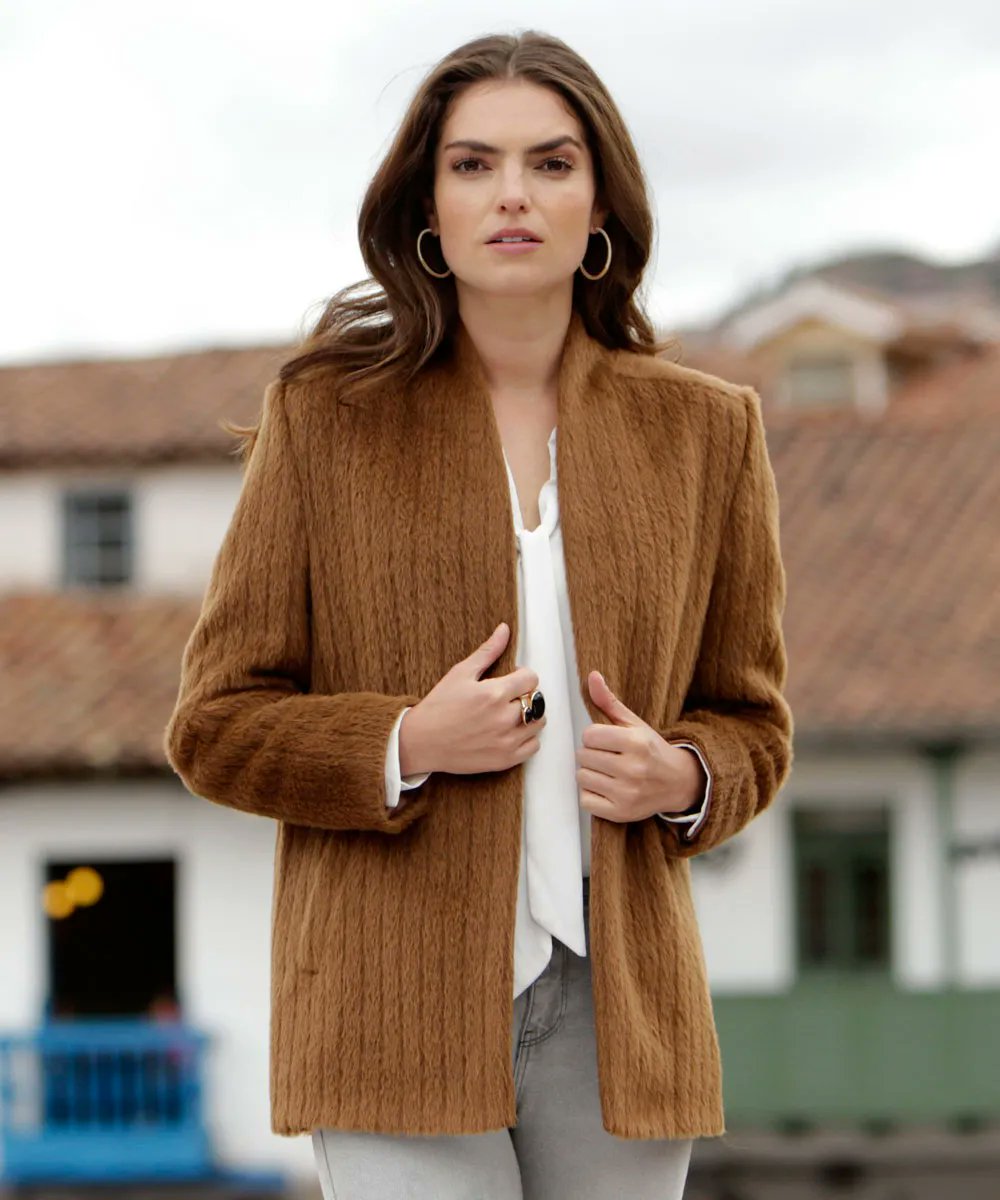 peruvianlink's tweet photo. Tap to shop: https://t.co/x8Mv4NQkvO 
.
Arrive in style this New Years!
.
#peruvianlink #madeinperu #smallbusiness #shopsmall #alpaca #alpacas #surialpaca #princessjacket #newyears #newyearsfashion https://t.co/Kn5yYfcCZO