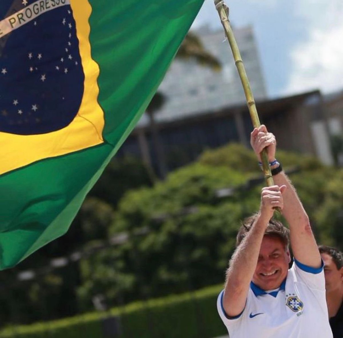 MarcioMrotzeck's tweet photo. @bolsonaroTV_ Vamos pra cima capitão! 🇧🇷 https://t.co/CqJLMlpA8v