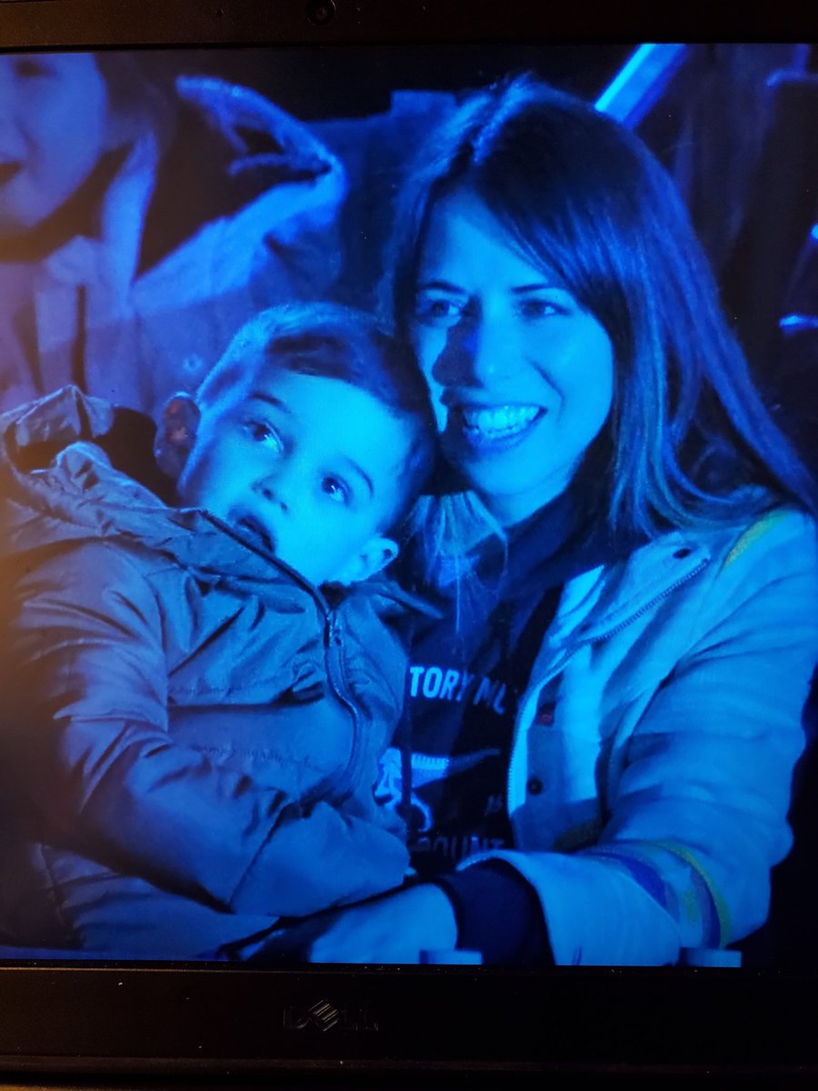 setheld93's tweet image. My favorite moment of #EncantoAtTheHollywoodBowl ? Definitely seeing @LauraBaileyVO and Ronin in the audience! I did a double take!