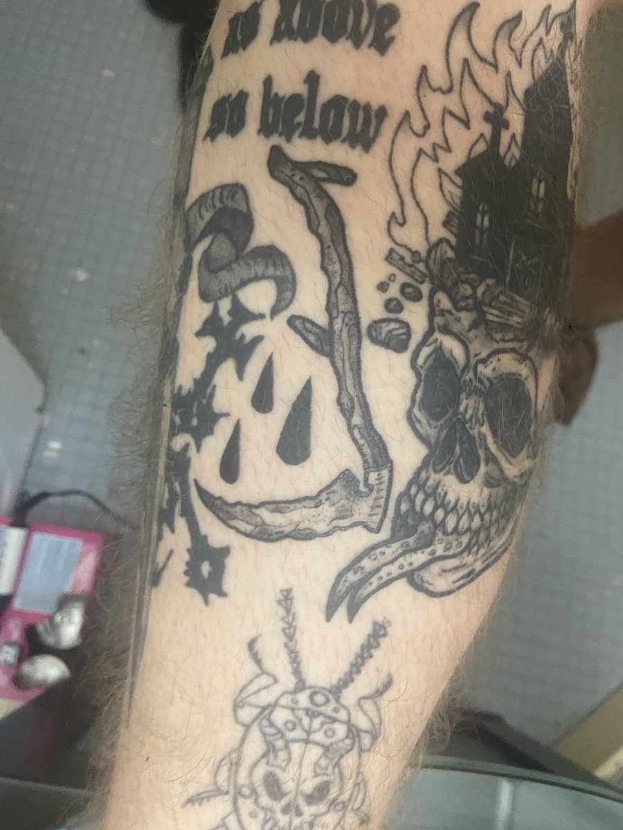 CaldwellTye's tweet photo. i tattoo myself alot lol https://t.co/WYi7YeFDba